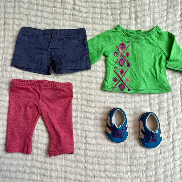 American Girl Doll 2011 Original Skateboard & Outfit and Shoes no hat Incomplete - Picture 1 of 3